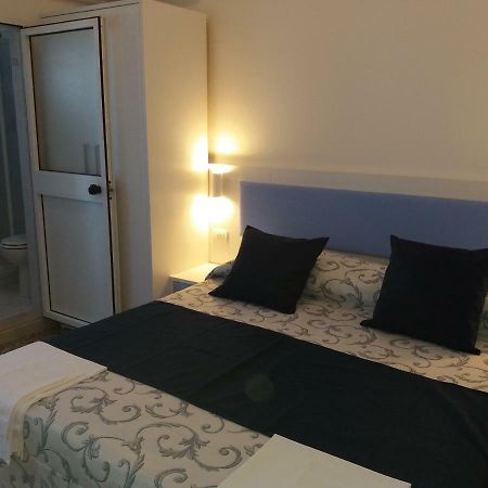 Hotel Niagara Маротта Екстер'єр фото