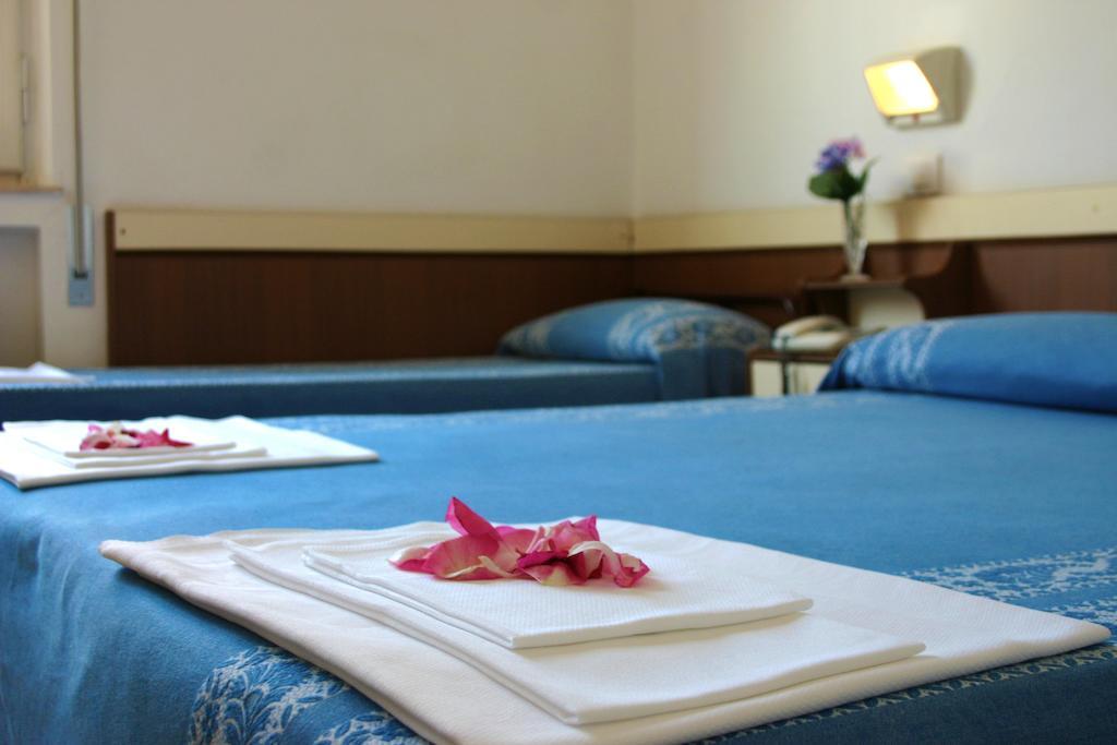 Hotel Niagara Маротта Екстер'єр фото