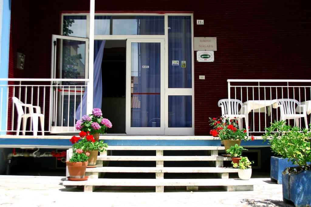 Hotel Niagara Маротта Екстер'єр фото