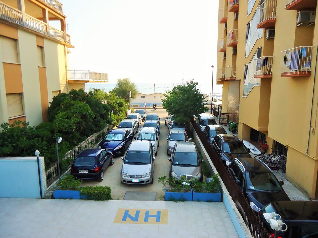 Hotel Niagara Маротта Екстер'єр фото