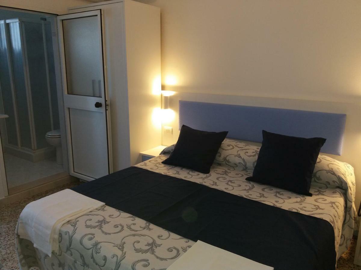 Hotel Niagara Маротта Екстер'єр фото
